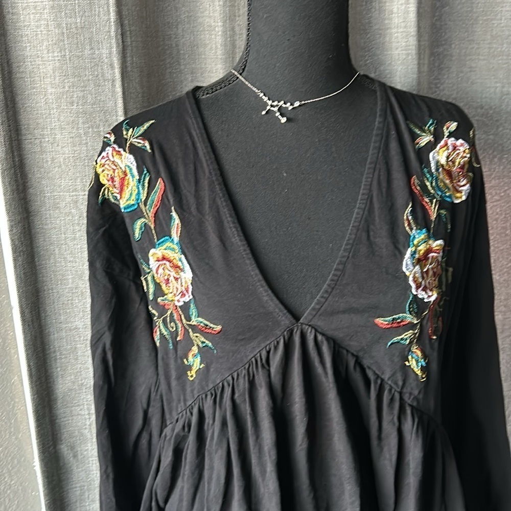Black Floral ASOS Design Blouse - Picture 2 of 4